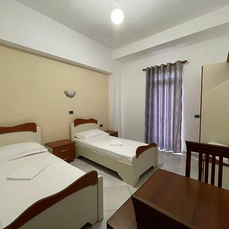 Hotel Latifi Gramsh Luaran gambar
