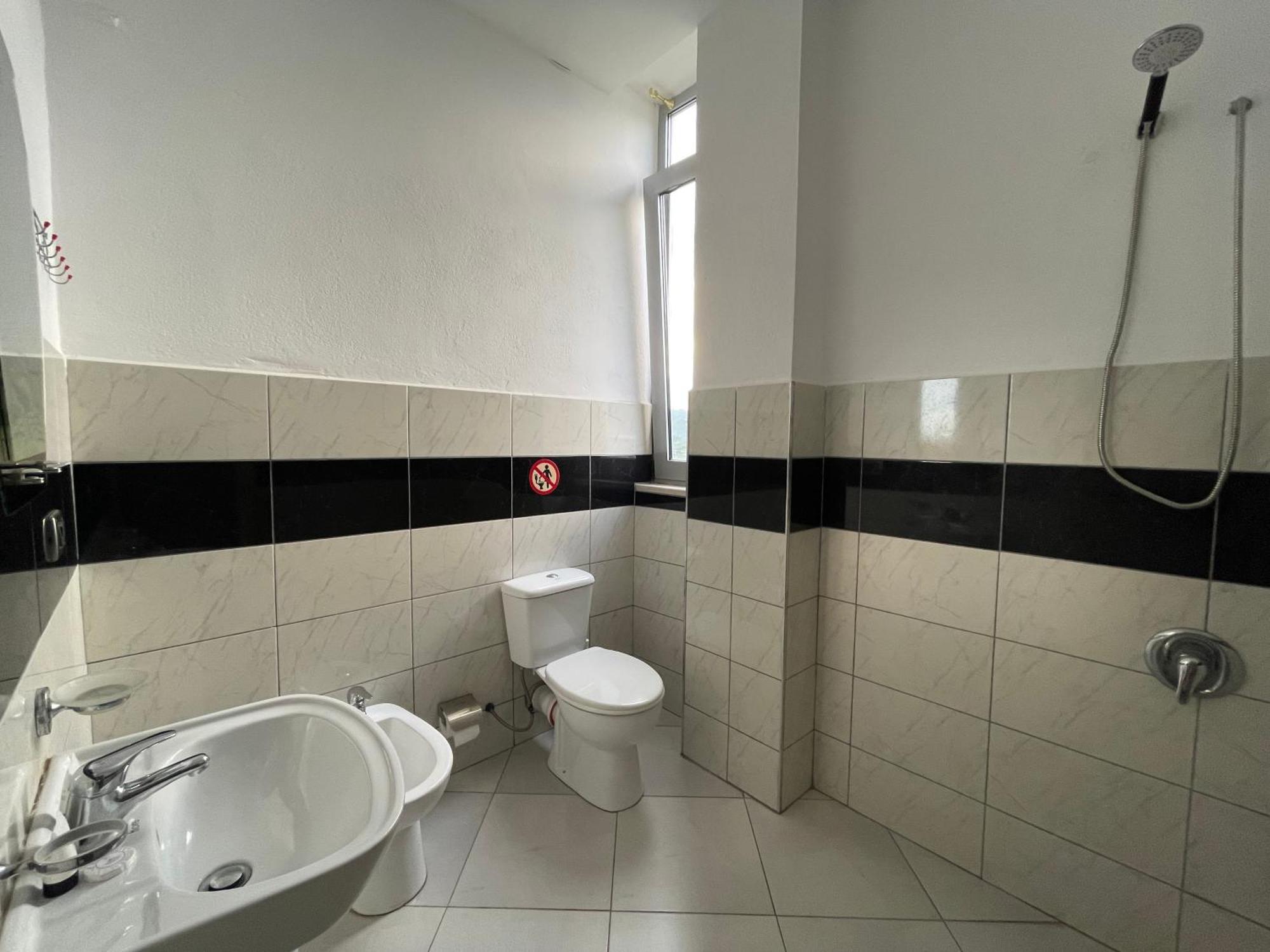 Hotel Latifi Gramsh Luaran gambar
