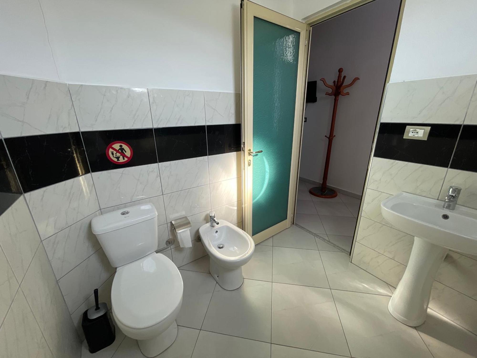 Hotel Latifi Gramsh Luaran gambar