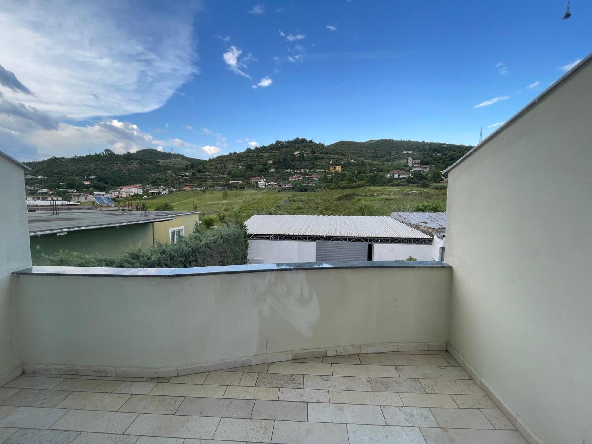 Hotel Latifi Gramsh Luaran gambar