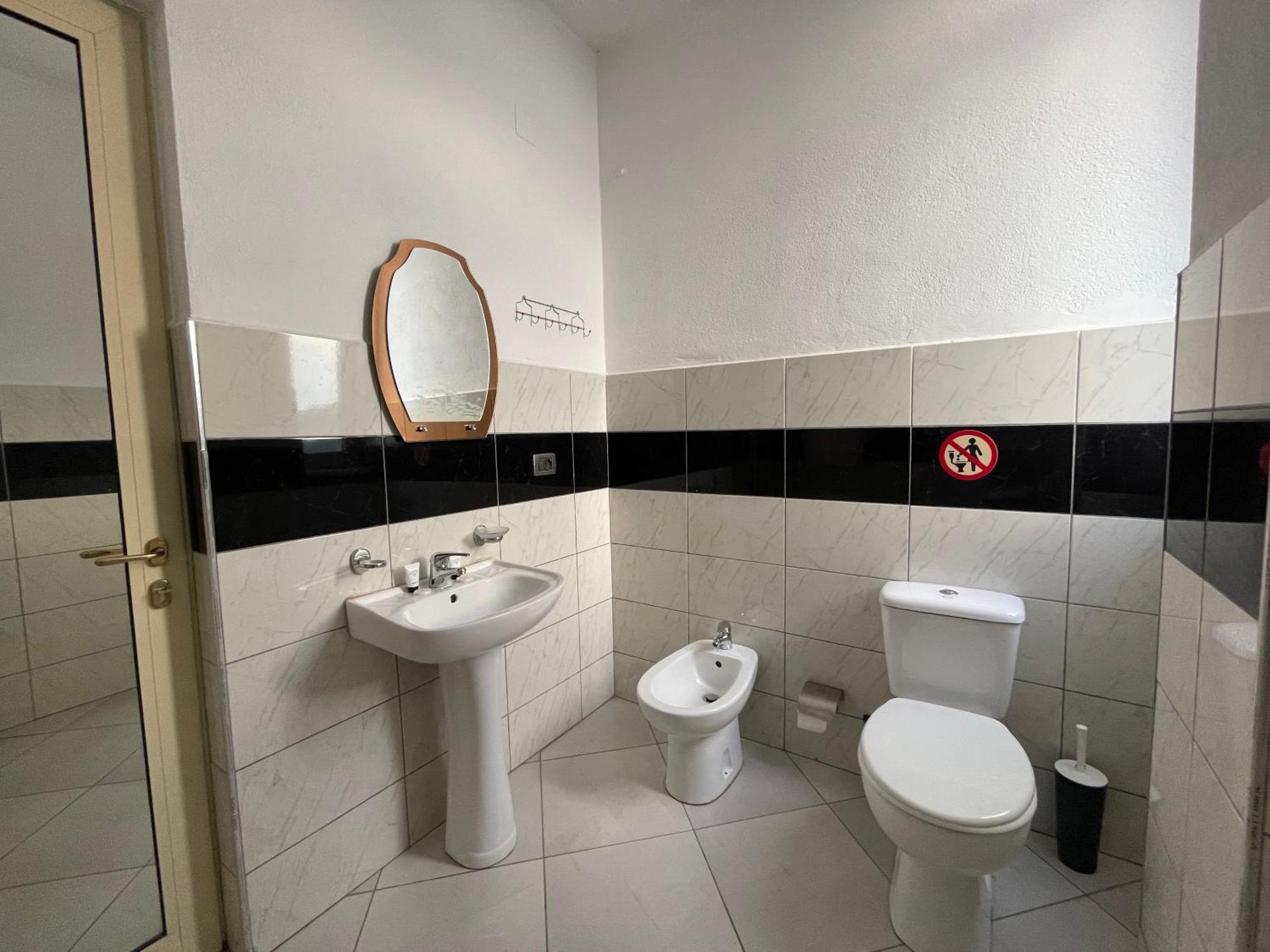 Hotel Latifi Gramsh Luaran gambar