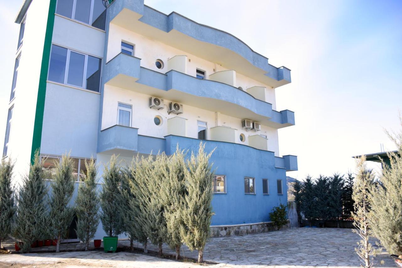 Hotel Latifi Gramsh Luaran gambar