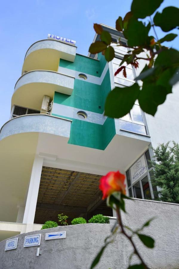 Hotel Latifi Gramsh Luaran gambar