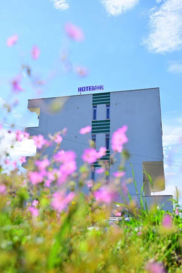Hotel Latifi Gramsh Luaran gambar